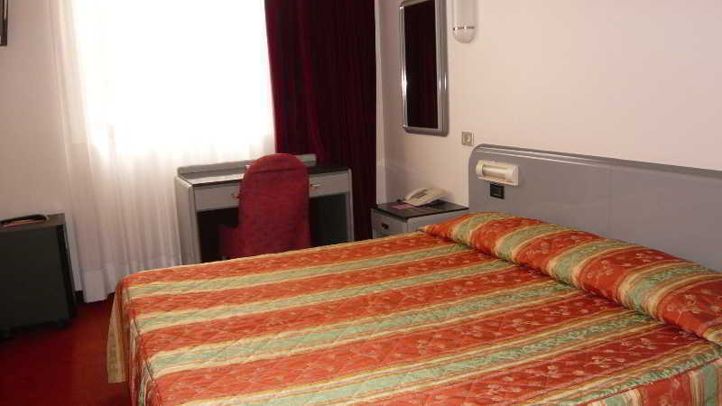 Hotel Alexander Mestre Esterno foto
